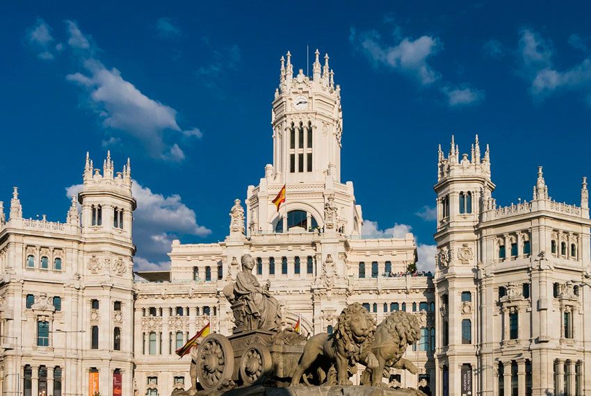 5 reasons to work in Madrid after University
